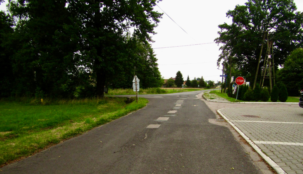 Ulice Bór oraz Budy w gminie Brzeszcze będą zmodernizowane. Wymieniona będzie nawierzchnia obu dróg, wyremontowane chodniki i utwardzone pobocza.