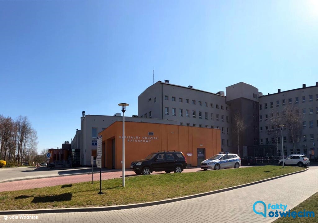 Wszystkie trzy oddziały wewnętrzne Szpitala Powiatowego w Oświęcimiu będą leczyć pacjentów COVID-19. Aktualnie hospitalizowani dokończą tam leczenie.