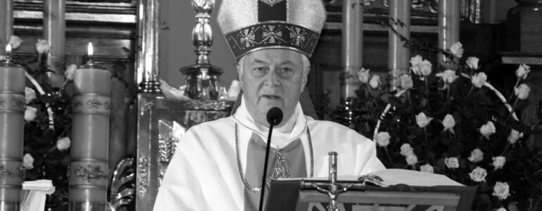 Odszedł ksiądz Adam Dyczkowski, biskup z Kęt – FOTO