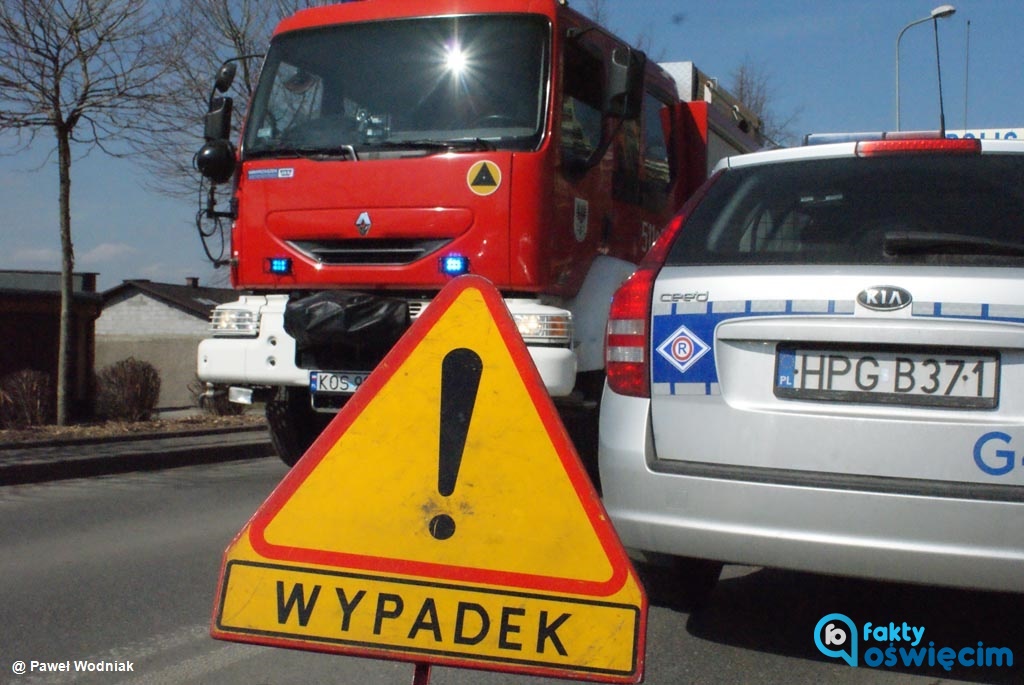 Dzisiaj około godziny 13.20 na ulicy Pilata w Oświęcimiu zderzyły się dwa samochody. Jedna osoba trafiła na badania do szpitala.