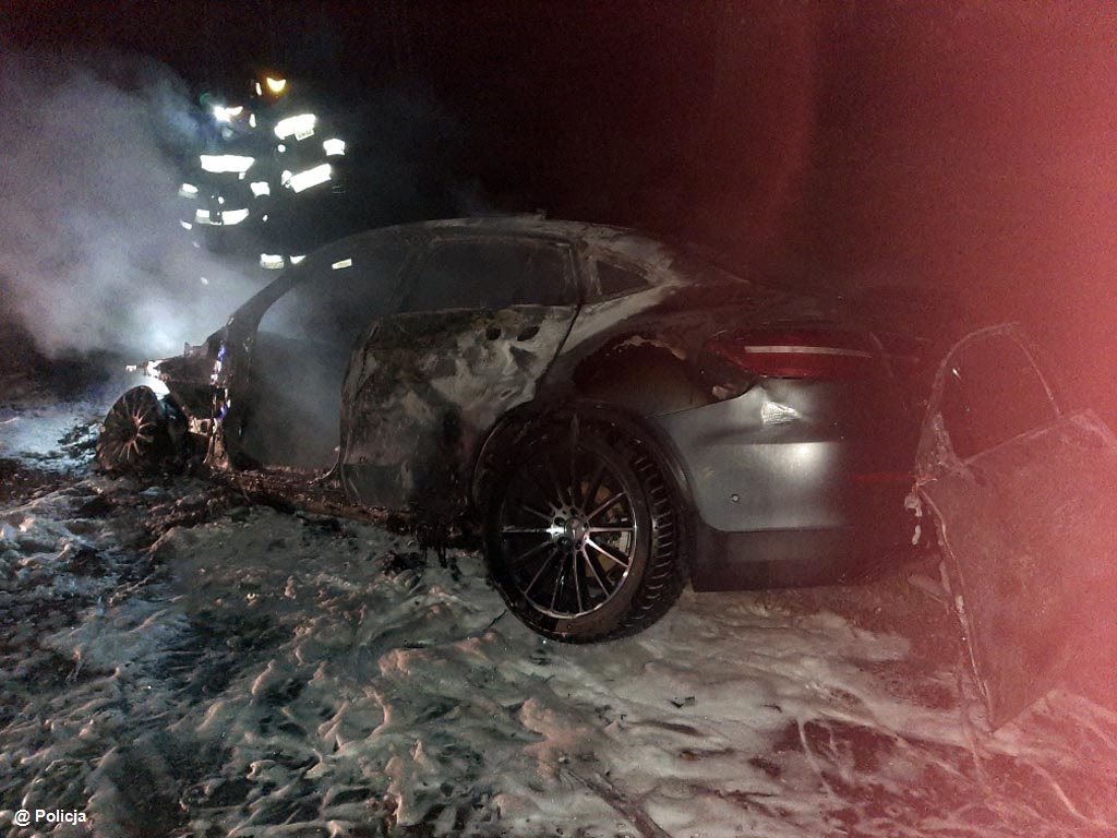 Minionej nocy w Osieku doszło do niebezpiecznego zdarzenia drogowego. Kierowca chciał uniknąć przeszkody, która nagle pojawiła się na drodze.