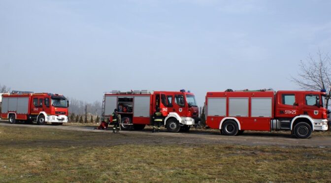 Dzisiaj przed godziną 18 osoby spacerujące brzegiem rzeki Soły na oświęcimskim Kamieńcu dostrzegli ludzkie zwłoki. Na miejscu pracują służby.