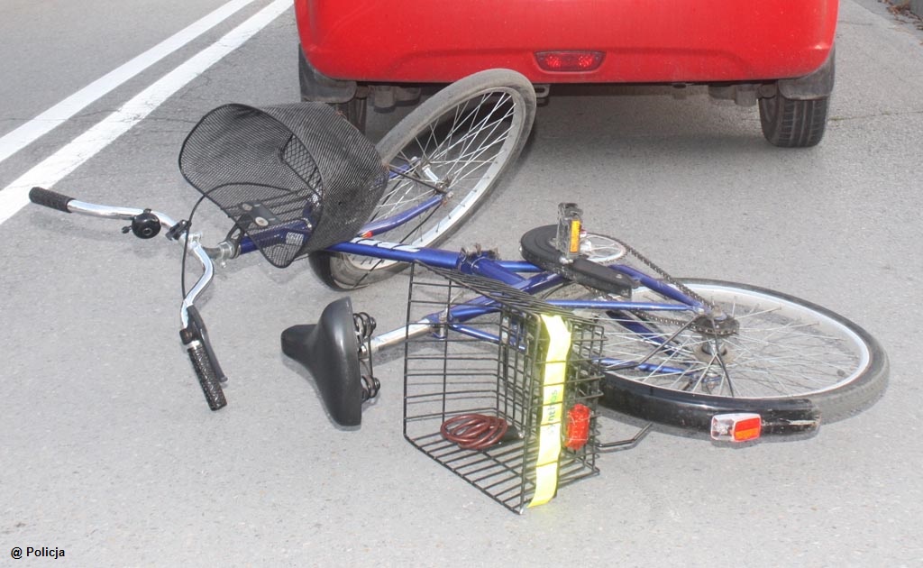 Dzisiaj po południu na ulicy Reja w Oświęcimiu nietrzeźwa rowerzystka wjechała w samochód osobowy. Odpowie za to przed sądem.