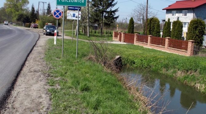 Dzisiaj rozpoczęła się budowa nowego przepustu na drodze krajowej nr 44 w Palczowicach. Utrudnienia są też na ulicy Legionów w Oświęcimiu.