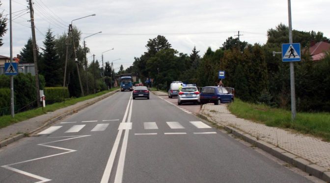 Dzisiaj o godzinie 14.30 kierowca samochodu osobowego potrącił dziewięciolatka przechodzącego przez przejście dla pieszych.