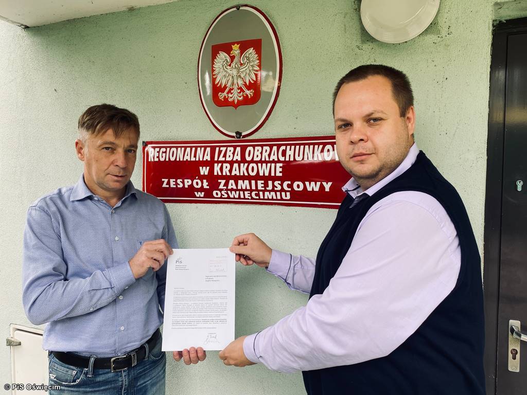 Pismo dotyczące oświęcimskiej afery bilbordowej złożyli w Regionalnej Izbie Obrachunkowej radni klubu Prawo i Sprawiedliwość w Radzie Miasta Oświęcimia.