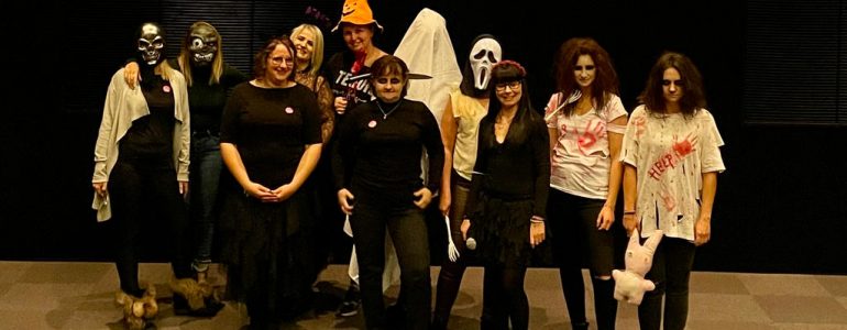 Kino dla kobiet w klimacie Halloween – FOTO