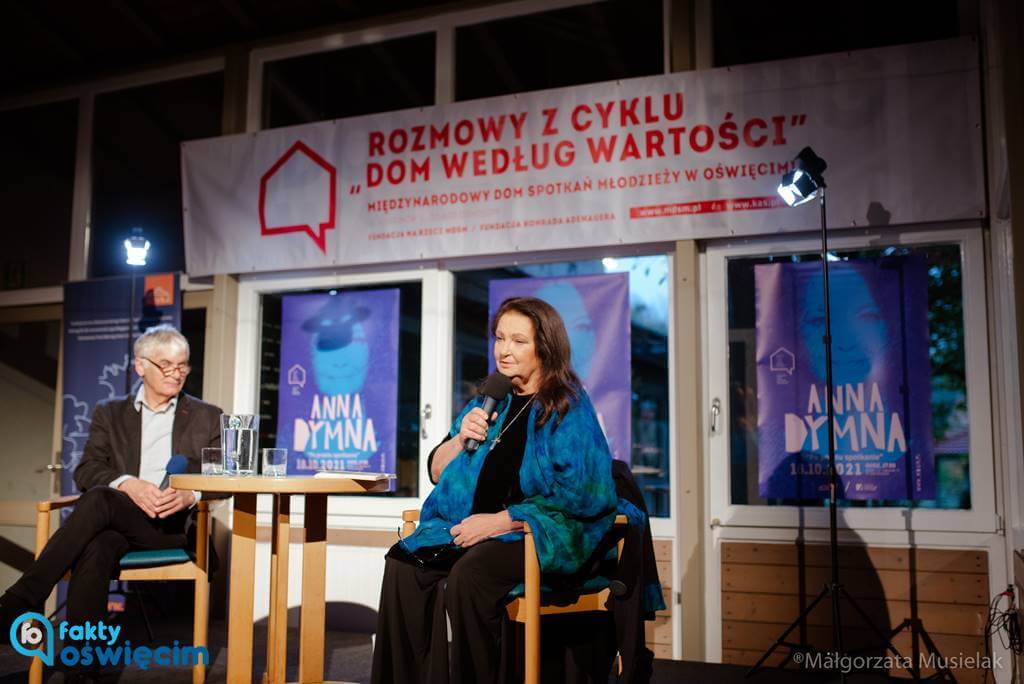 Anna Dymna, aktorka i filantropka była kolejnym gościem Międzynarodowego Domu Spotkań Młodzieży w Oświęcimiu w ramach projektu „Dom według wartości”.