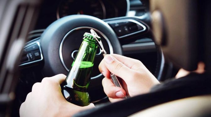 Sąd Rejonowy w Oświęcimiu na wniosek prokuratury aresztował tymczasowo mężczyznę, który jeździł samochodem po pijanemu.