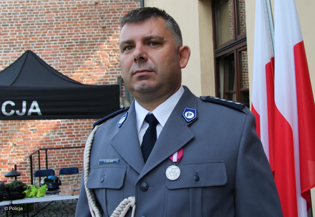 Zmieniło się kierownictwo wydziału prewencji Komendy Powiatowej Policji (KPP) w Oświęcimiu. Na emeryturę przeszedł dotychczasowy szef tej komórki.