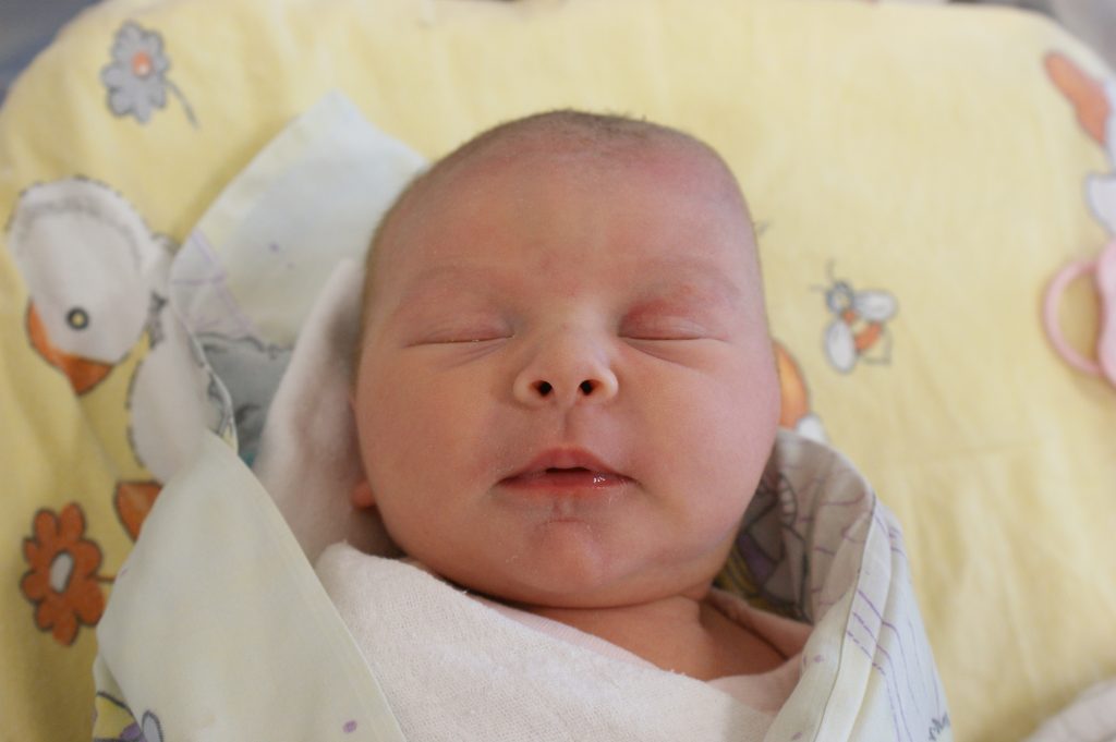 Prezentujemy zdjęcia noworodków urodzonych w Szpitalu Powiatowym w Oświęcimiu. Witamy trzy dziewczynki i trzech chłopców.