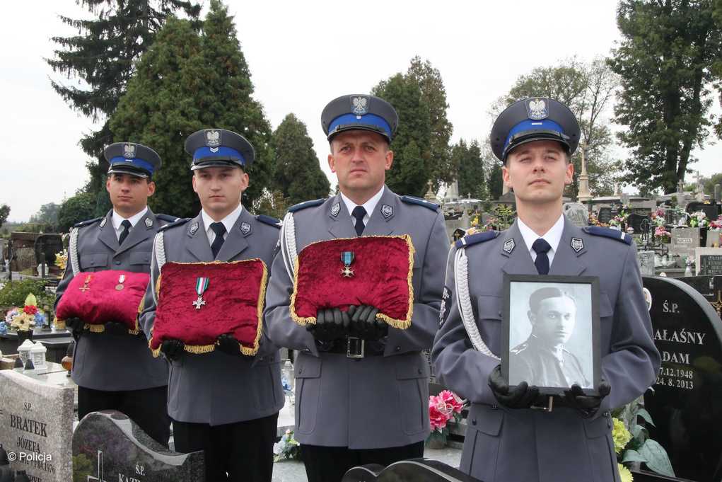 W Oświęcimiu odbyła się uroczystość upamiętniającą urodzonego w Babicach majora Piotra Szewczyka, który spoczywa na oświęcimskim cmentarzu parafialnym.