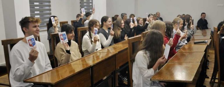 Młodzieżowa Rada Miejska w Kętach sfeminizowana