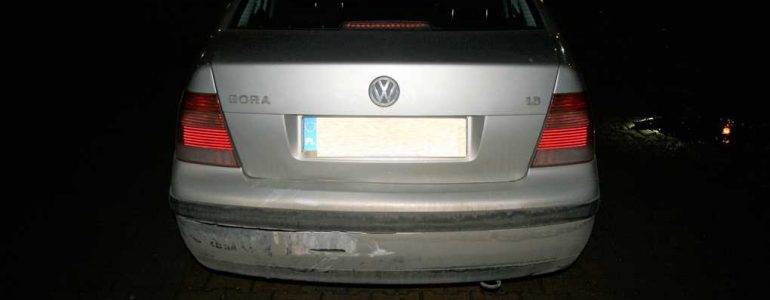 Najechał seatem na volkswagena – FOTO