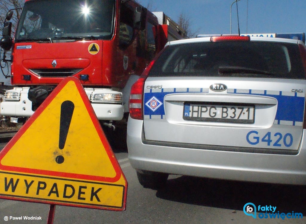 W czwartek przed godziną 10 na parkingu sklepowym przy ulicy Nojego w Oświęcimiu kierowca samochodu osobowego potrącił seniorkę.