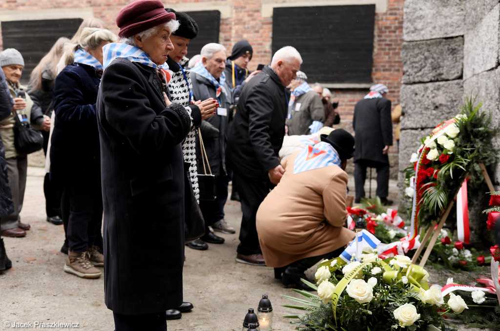 Słowa ocalałego Mariana Turskiego „Auschwitz nie spadło z nieba” były głównym motywem obchodów 78. rocznicy wyzwolenia KL Auschwitz.