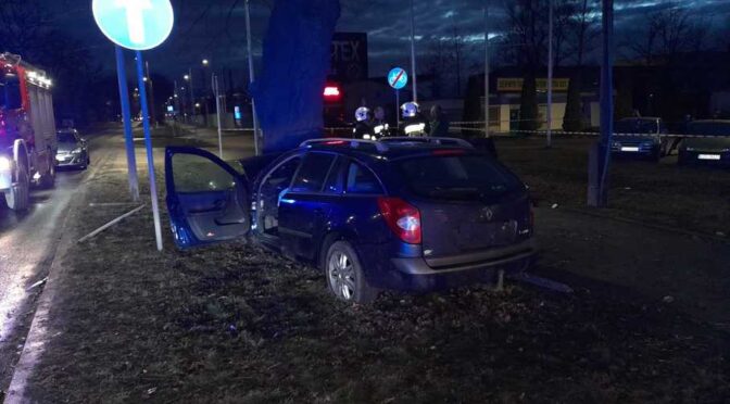 We wtorek po godzinie 17 w Brzeszczach doszło do poważnego wypadku drogowego. Ucierpiała czteroosobowa rodzina.