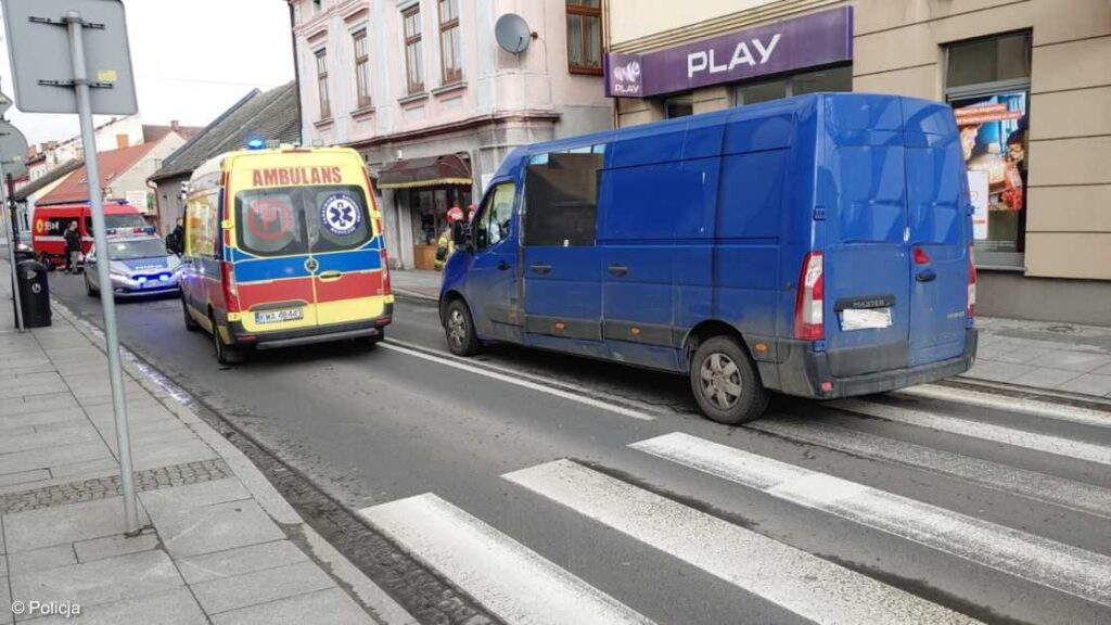 Potrącenie pieszego na przejściu