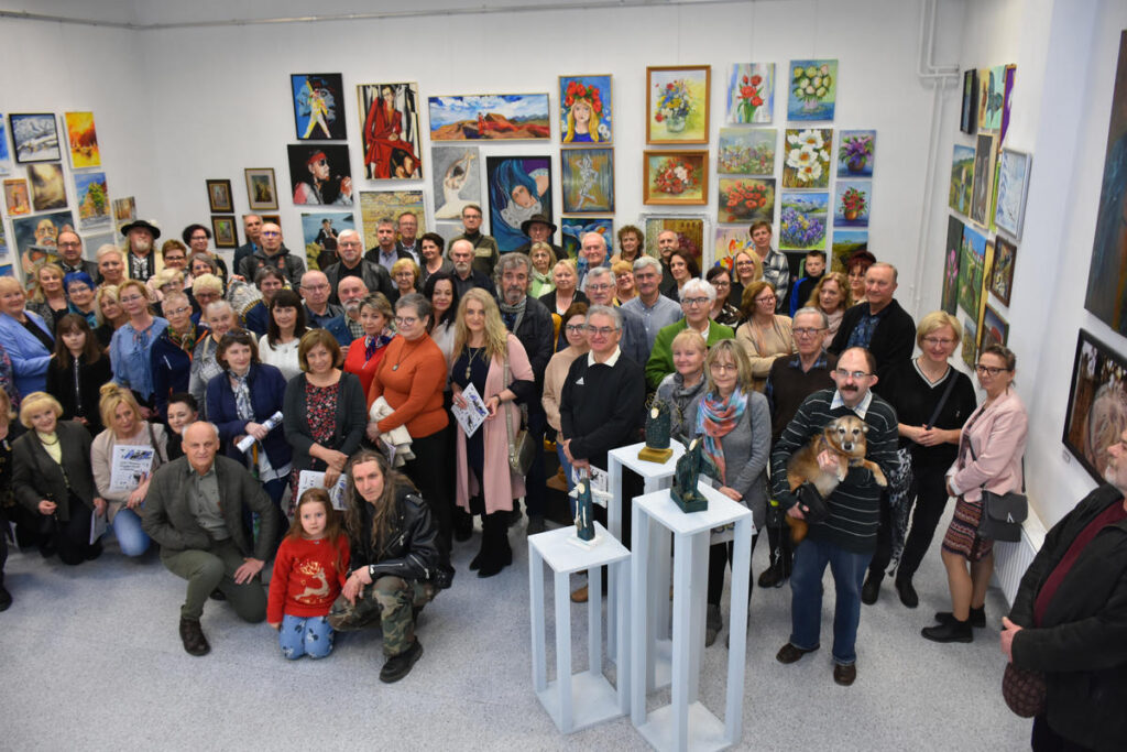 W Chełmku odbył się XXIV Wiosenny Przegląd Sztuki, który przyciągnął miłośników sztuki plastycznej z całej Polski.
