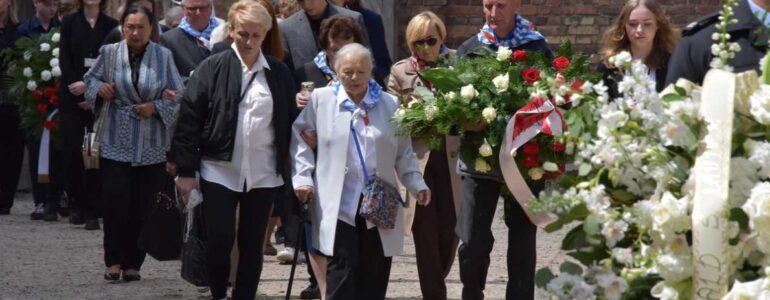 Rocznica pierwszego transportu więźniów do Auschwitz – FILM, FOTO