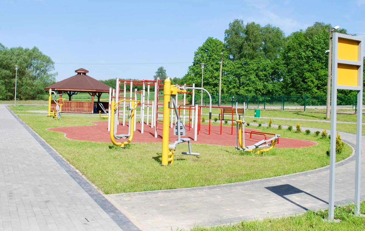 Mieszkańcy Głębowic oraz okolic mają powód do radości. Działa już nowa siłownia zewnętrzna oraz strefa street workout. 