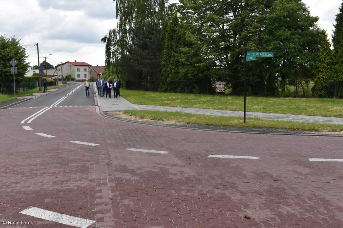 Droga powiatowa w Brzezince po przebudowie