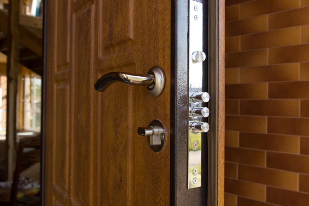 Szukasz drzwi zewnętrznych, które łączą w sobie styl, wytrzymałość i bezpieczeństwo? Odkryj, dlaczego drzwi zewnętrzne są kluczowym elementem każdego domu i jak wybrać idealne rozwiązanie.
