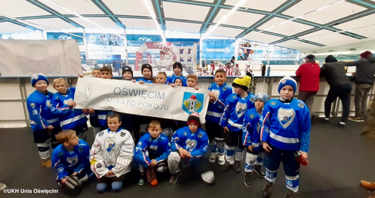 Młodzi hokeiści UKH Unii Oświęcim z dumą reprezentowali swoje miasto i klub podczas kwalifikacji do ogólnokrajowego turnieju "Czerkawski Cup".