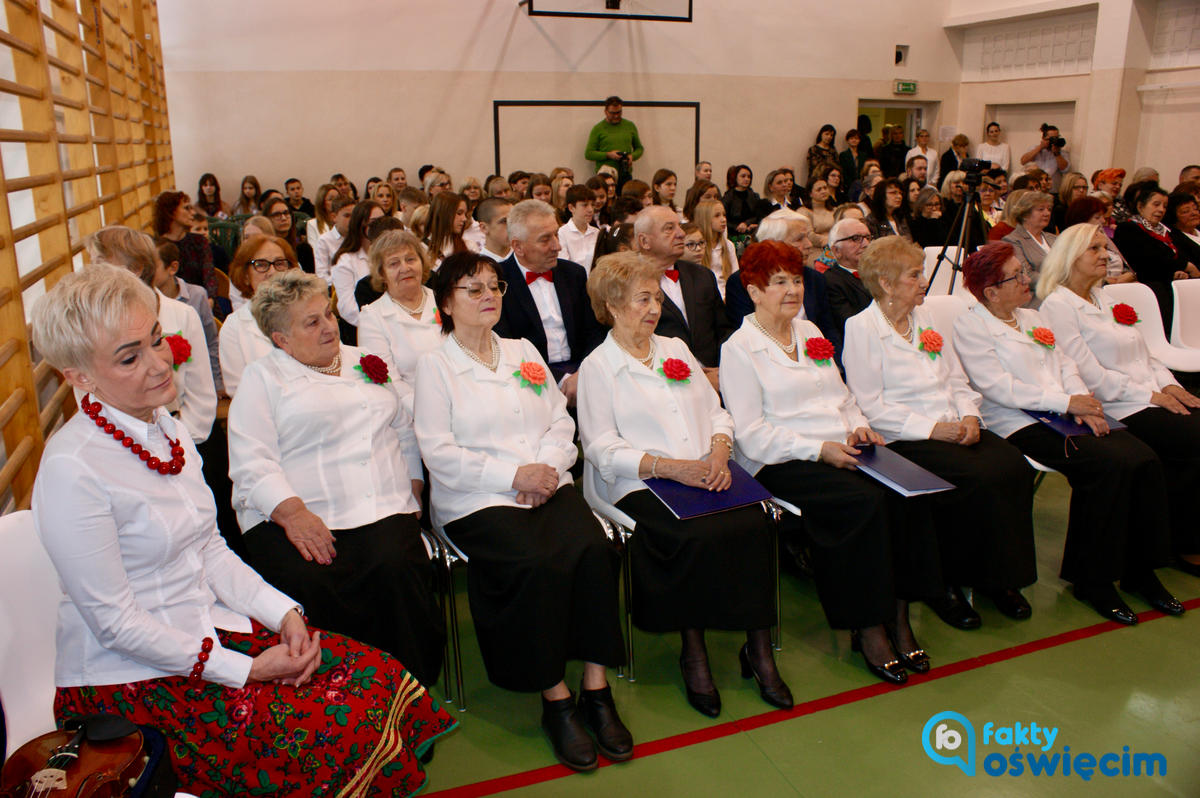 Szkoła Podstawowa z Oddziałami Integracyjnymi nr 4 im. Stanisława Wyspiańskiego w Oświęcimiu skończyła 60 lat.