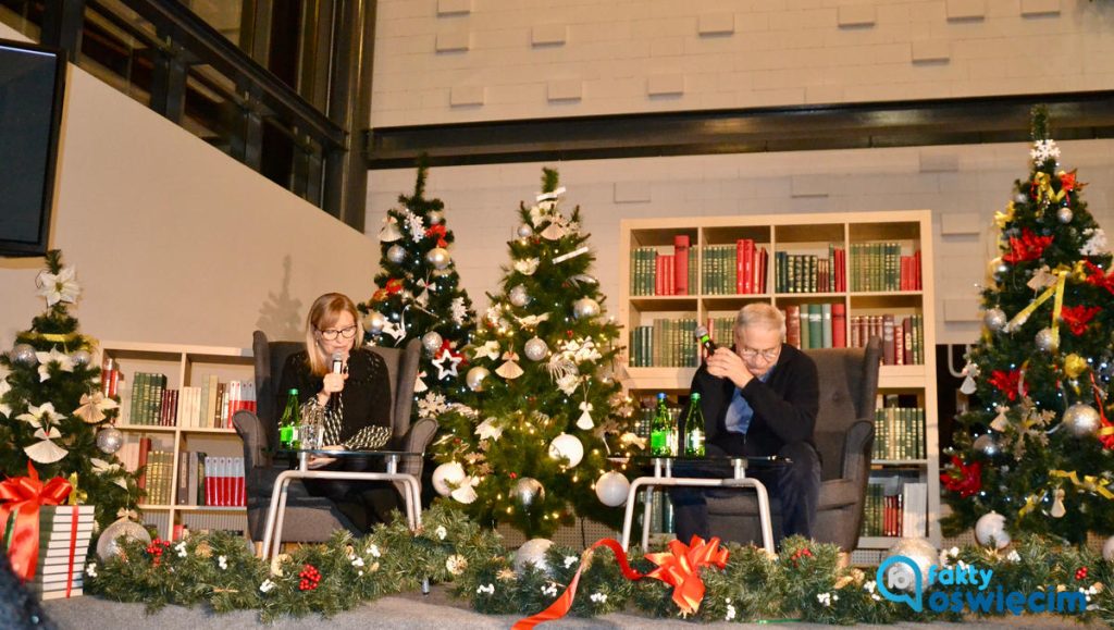 Dorota Segda i Jacek Romanowski przybliżyli zgromadzonym „Historię pewnej znajomości" - Wisławy Szymborskiej i Zbigniewa Herberta. 