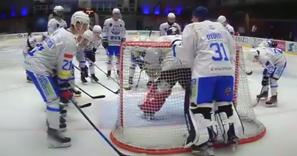 Porażka i zwycięstwo. Z takim efektem grali oświęcimscy studenci w dwóch pierwszych dniach „Małopolska Winter Cup".