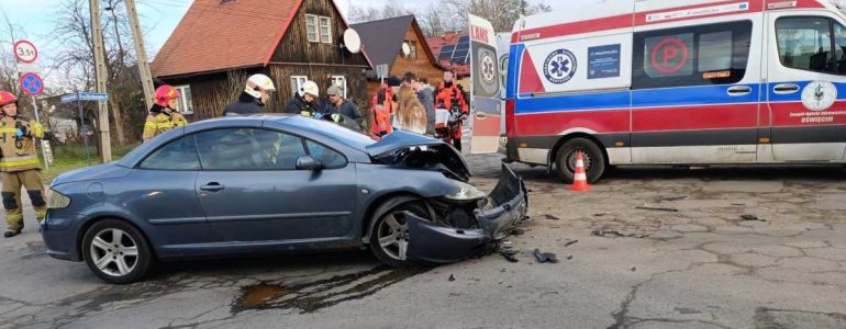 Potrącenie dziecka i zderzenie dwóch samochodów w Brzeszczach – FOTO
