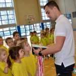 W oświęcimskiej Ósemce przedszkolaki próbowali sił podczas mini olimpiady „Każdy może zostać sportowcem”.