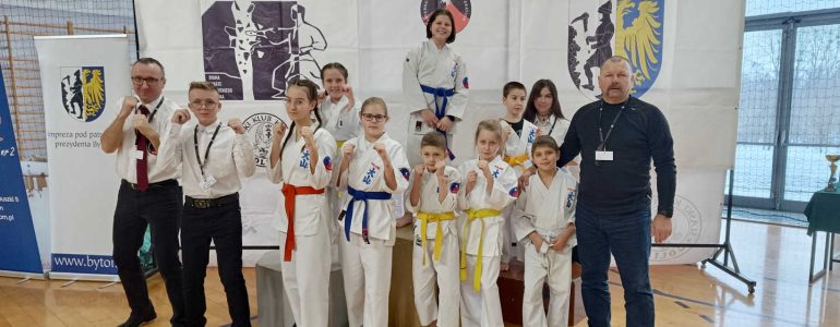Najmłodsi adepci karate z Brzeszcz startowali w Bytomiu 