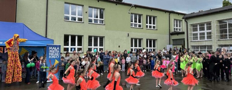 Kapryśna pogoda nie popsuła pikniku dla Nikoli – FILM, FOTO