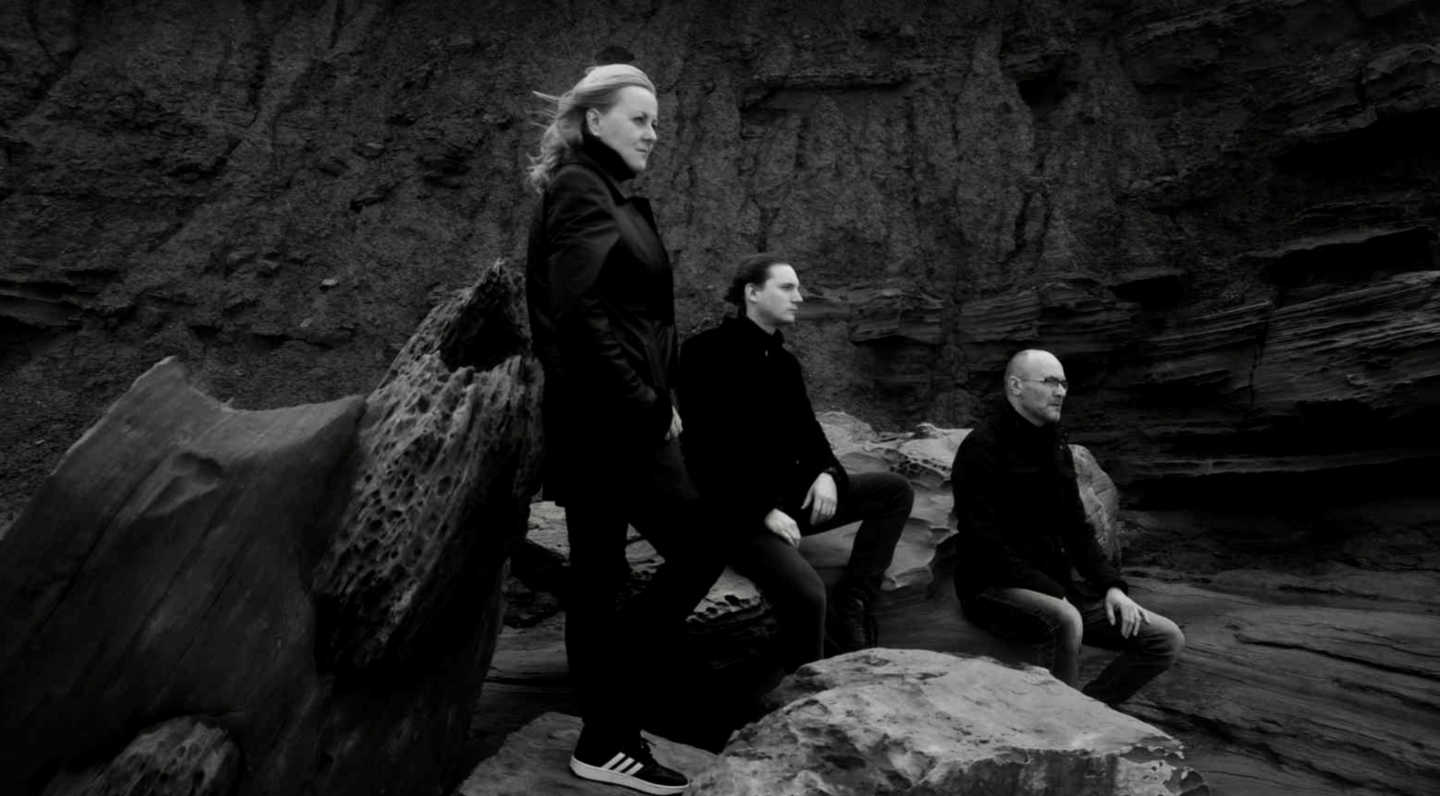 Oświęcimska grupa Ultrasonic wydała nową kompozycję "Jeszcze zdążymy". Teledysk do utworu powstał na plaży w Atalaia w Portugalii.