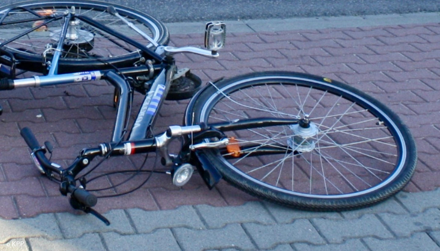 Policja szuka świadków wypadku rowerowego na ulicy Spacerowej