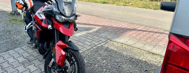 Wymusiła pierwszeństwo. Motocyklista trafił do szpitala – FOTO