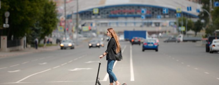 Jak hulajnoga elektryczna może zapewnić Ci komfort i bezpieczeństwo w miejskim ruchu?