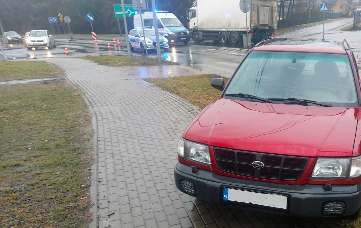 Seniorka siedząca za kierownicą potrąciła pieszą seniorkę