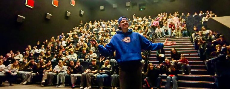 Piski i oklaski. Planet Cinema należało do Kapsla – FOTO